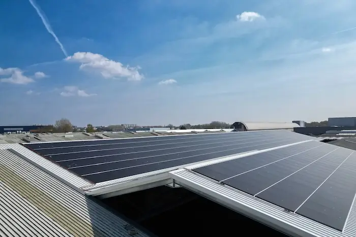Zonnepanelen op het dak bij TulpBijl