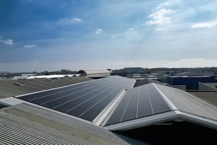 Zonnepanelen op het dak bij TulpBijl